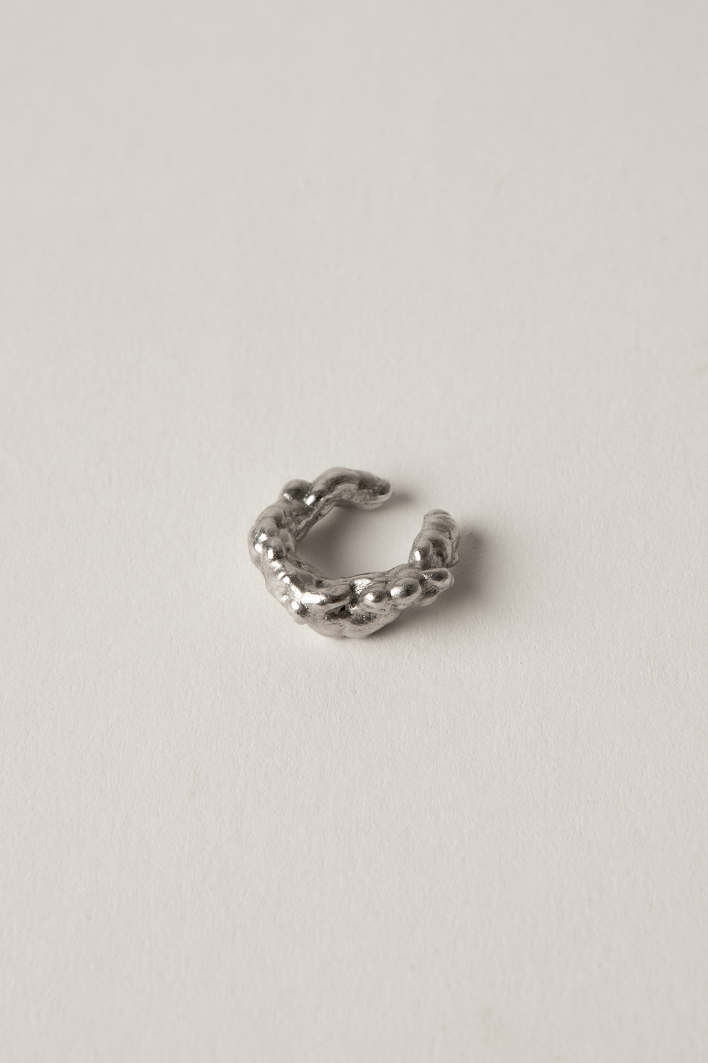 Sola ear cuff