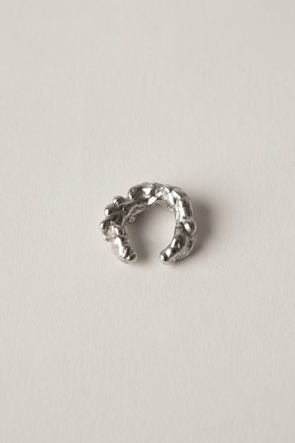 Sola ear cuff