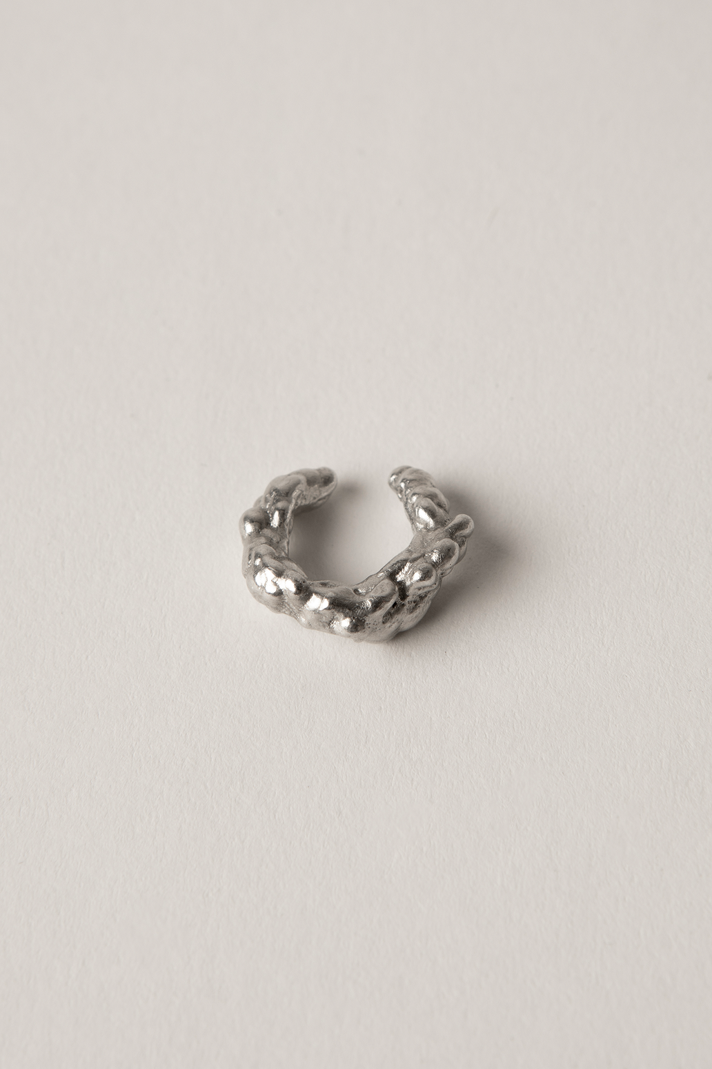 Sola ear cuff